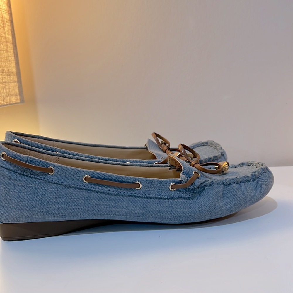 NWOT Michael Kors denim blue loafers - Picture 3 of 6